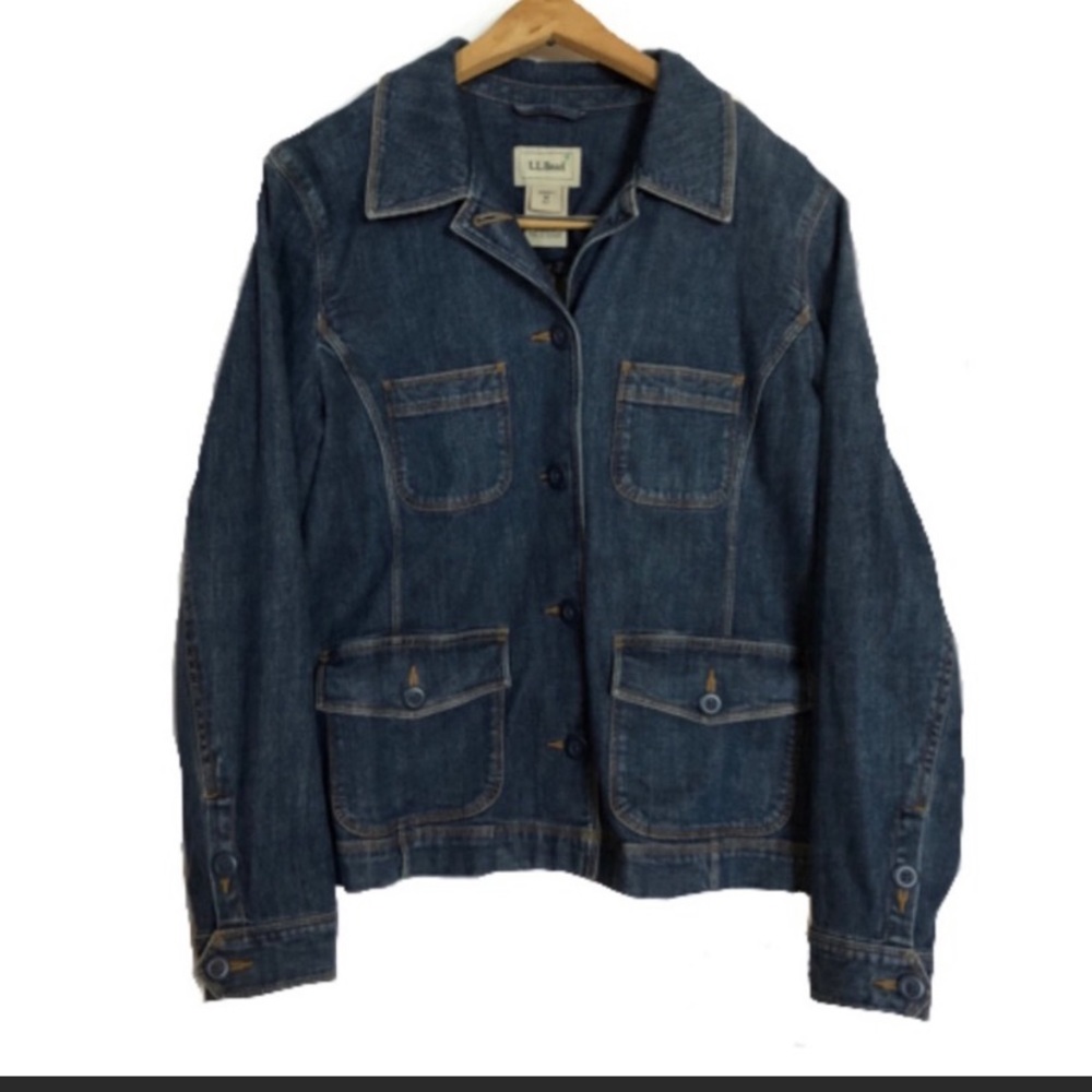 LL Beans Women’s Jean Jacket Button Front. Medium